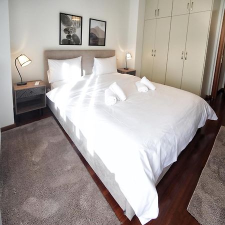 Swan Lake Front Apartment Kastoria Bagian luar foto